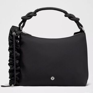 LULULEMON- Convertible Ruched Crossbody Bag 6.5 - Black